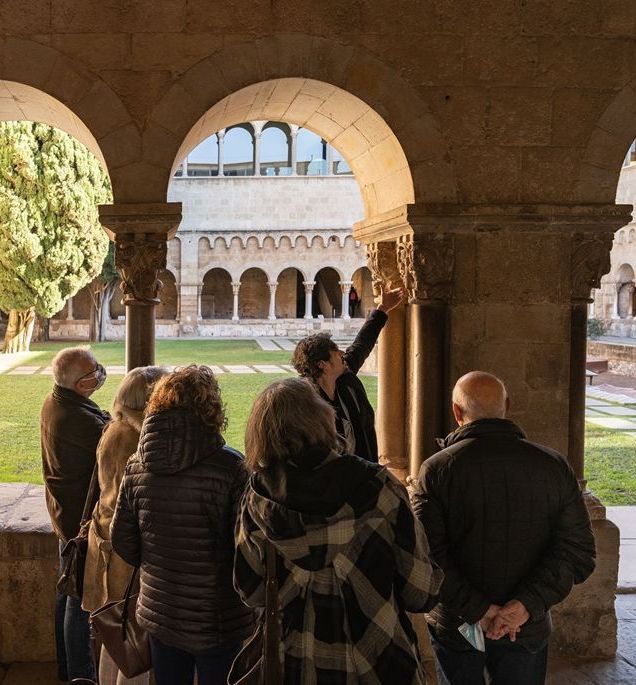 grup de visita comentada al claustre