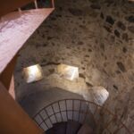 interior de la torre de la muralla del monestir
